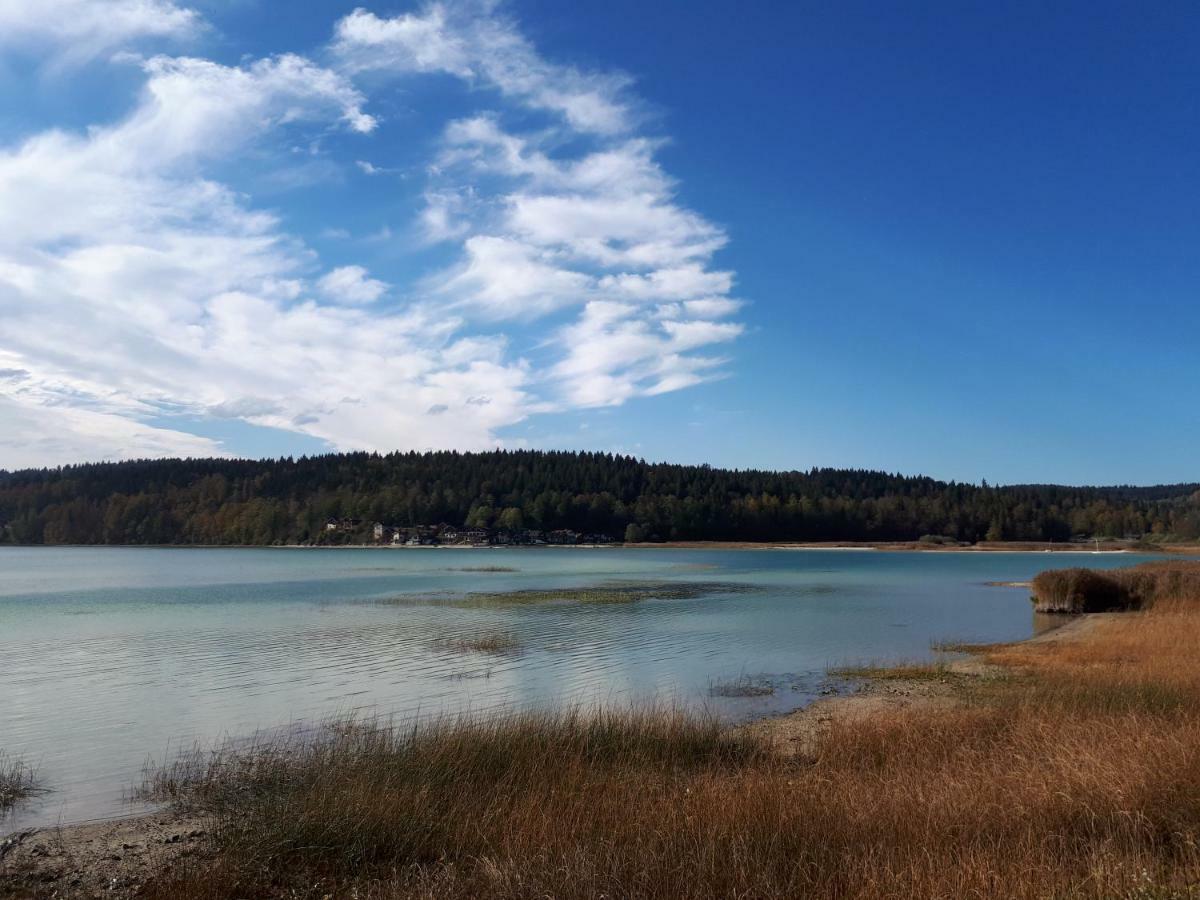 Le Charme Des 2 Lacs Malbuisson Exteriér fotografie